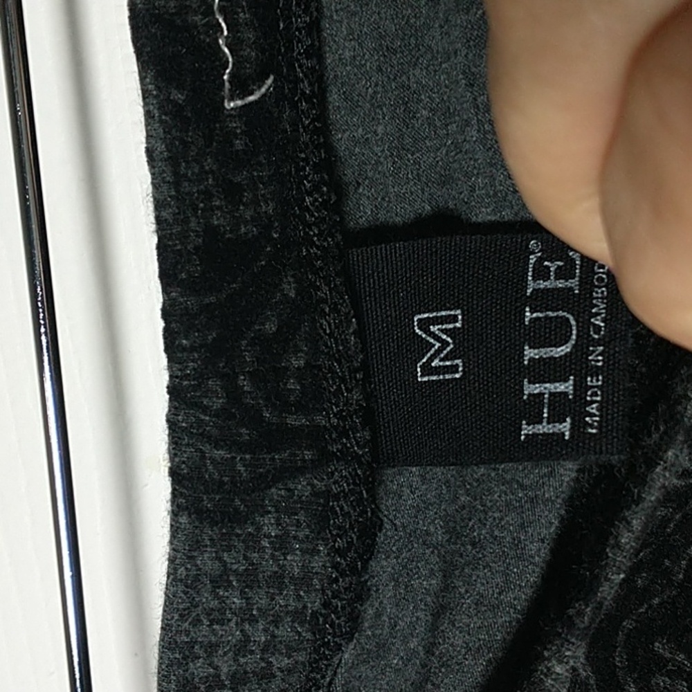 Hue black leggings with velvet tapestry print - Picture 4 of 5